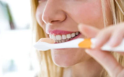 Por qué me sangran las encías al cepillarme: causas y cuándo preocuparse